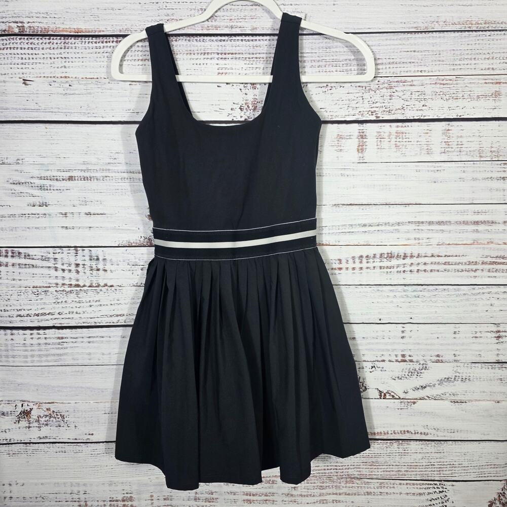 All in Motion Womens Black Whtie Stripe Pleated Athletic Tennis Dress Size Small